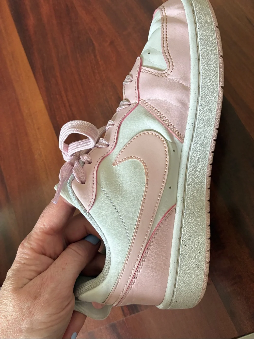 Nike Court Borough Low 2 SE (GS) in the White/Pink Foam 7Y